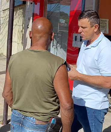 Capitão Vitor participa de encontro com moradores no bairro Limoeiro